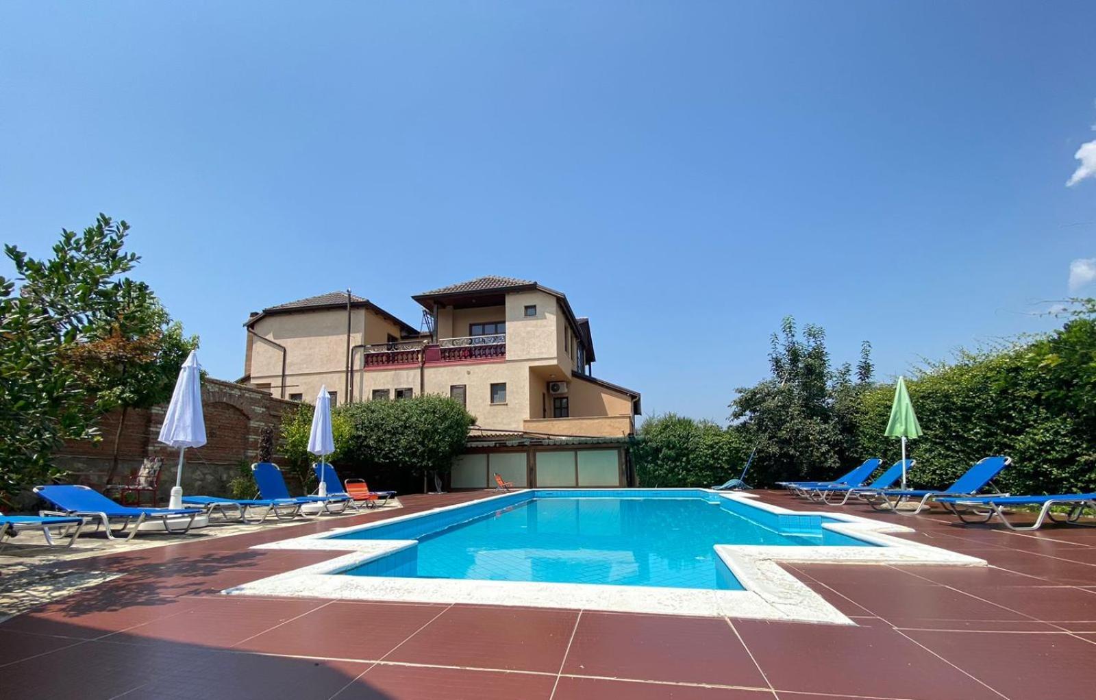 Villa Mugs Ljaknasi Exterior photo