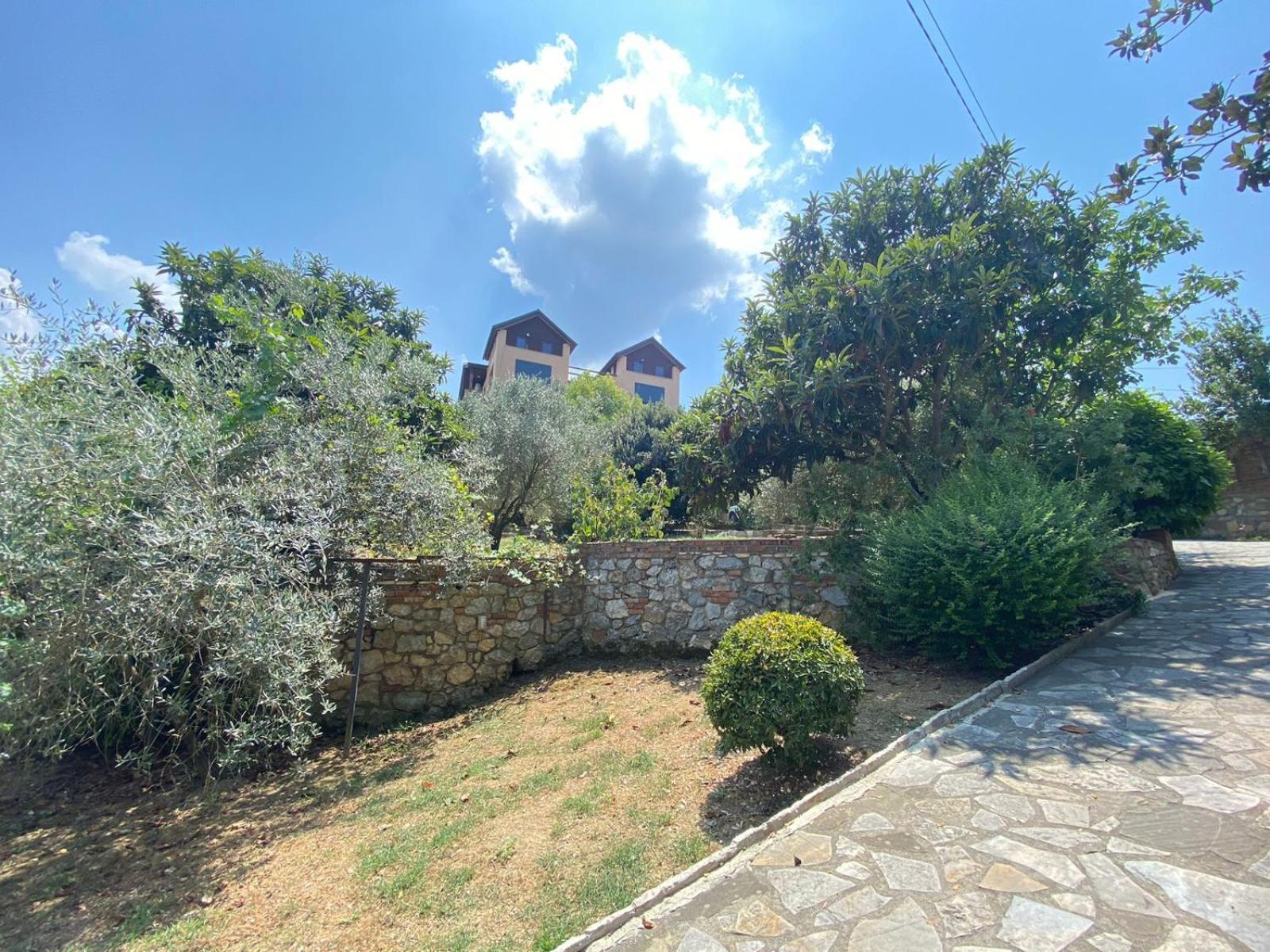 Villa Mugs Ljaknasi Exterior photo