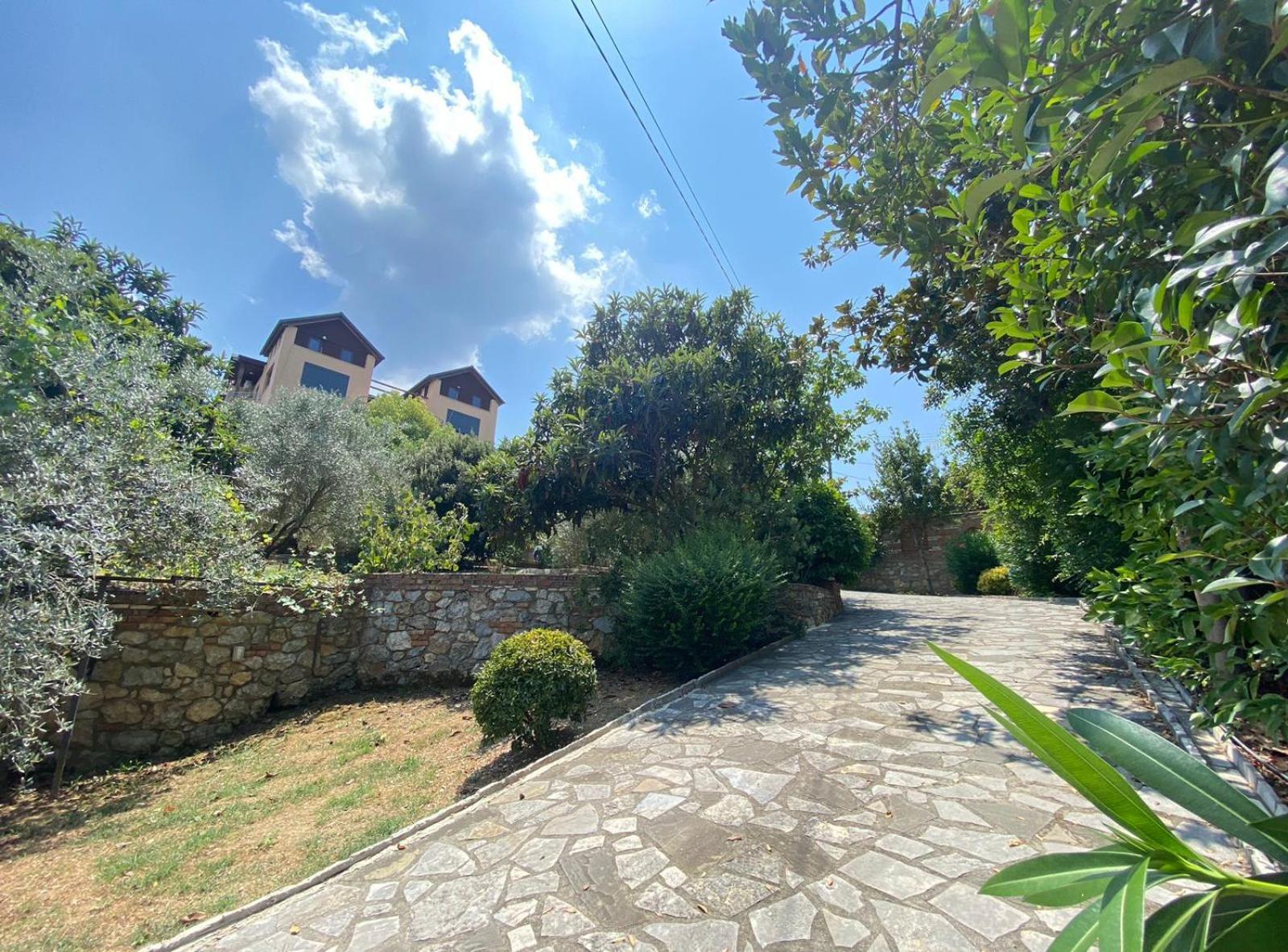 Villa Mugs Ljaknasi Exterior photo