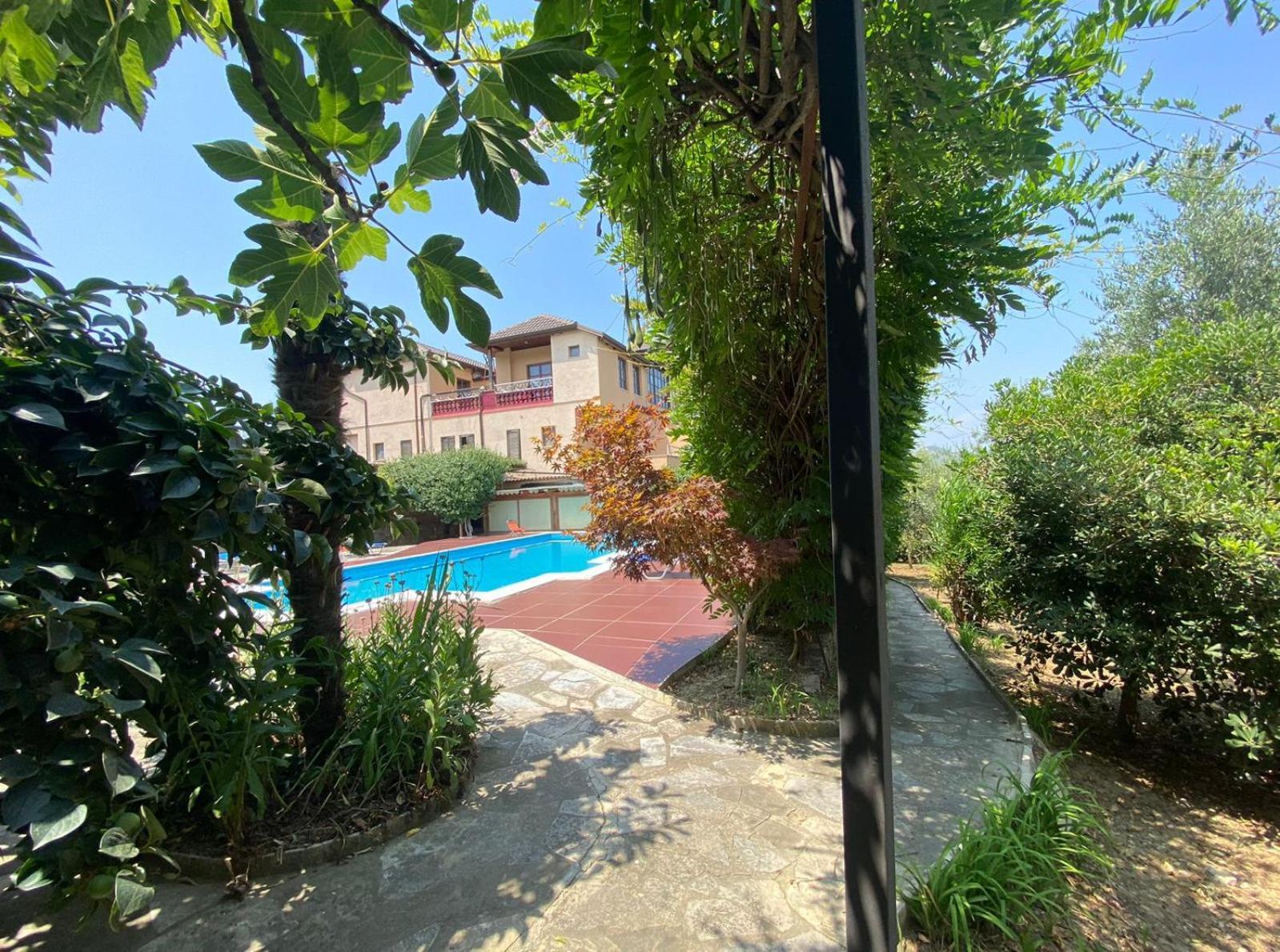 Villa Mugs Ljaknasi Exterior photo