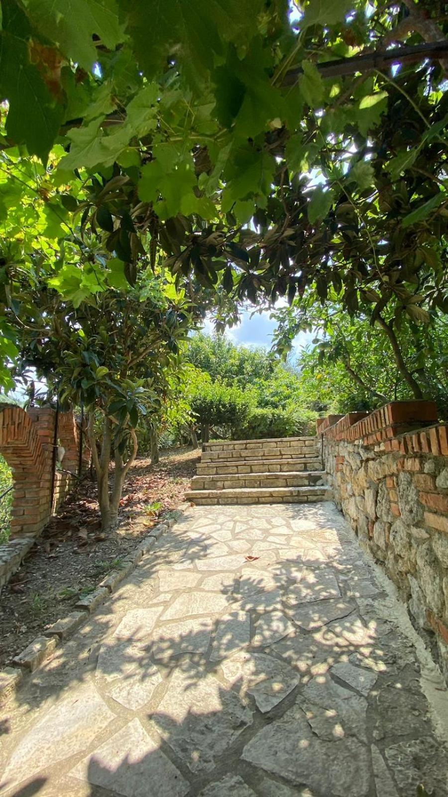 Villa Mugs Ljaknasi Exterior photo
